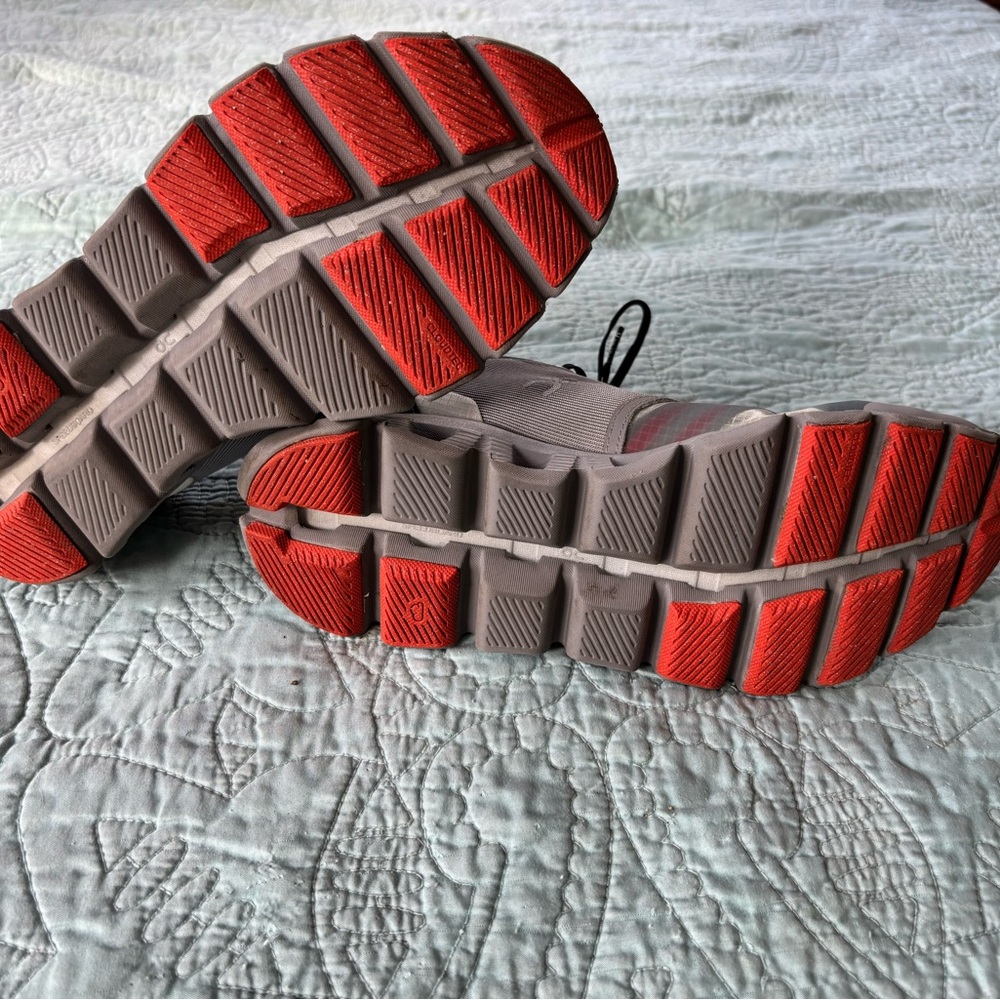 On Running Cloud X Shift Women’s Athletic Shoes in Gray and Orange - Picture 5 of 6